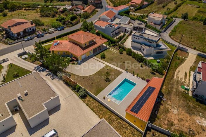 Image No.42-4 Bed House for sale