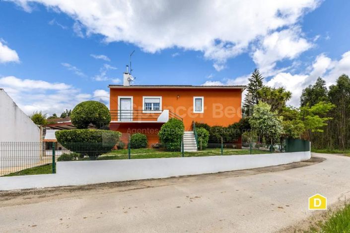 Image No.1-3 Bed House for sale