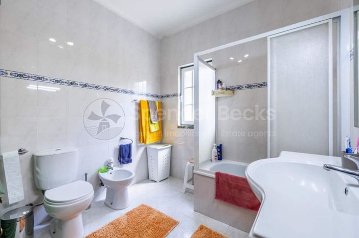 Image No.7-3 Bed House for sale