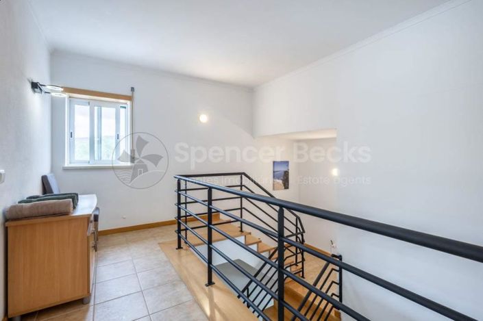 Image No.16-6 Bed House for sale