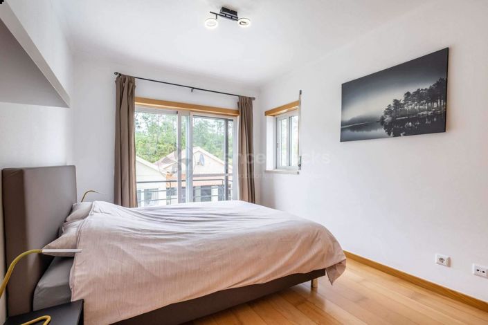Image No.16-6 Bed House for sale