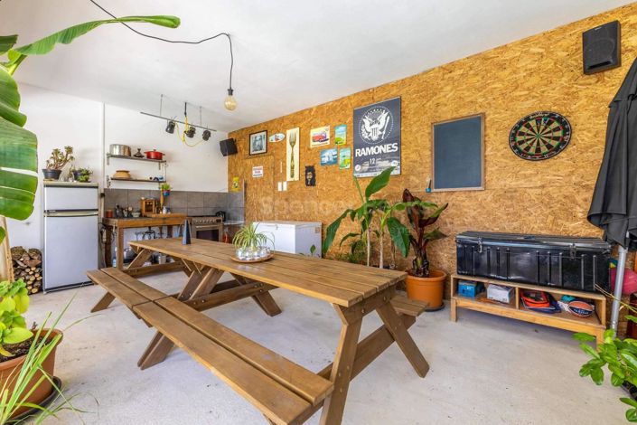 Image No.28-6 Bed House for sale