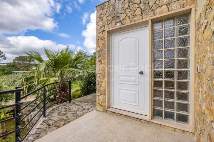 Image No.30-6 Bed House for sale