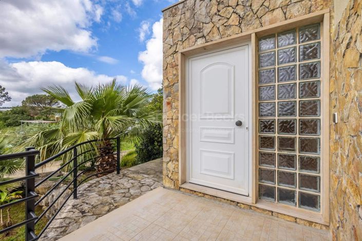 Image No.31-6 Bed House for sale