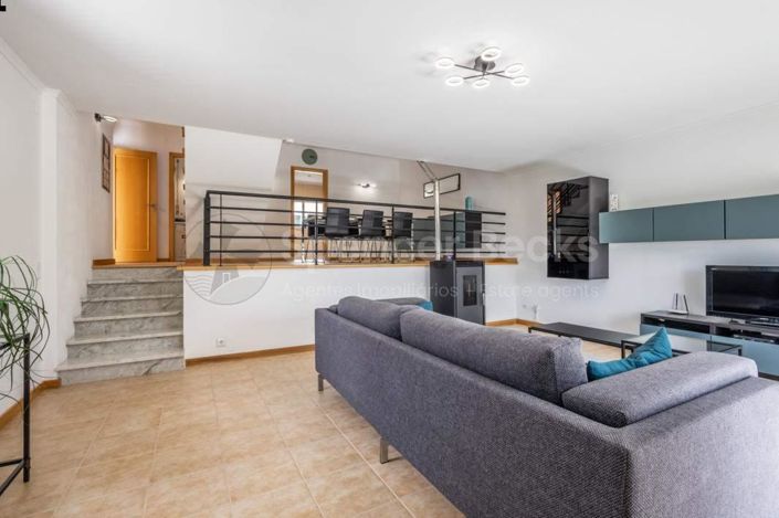 Image No.35-6 Bed House for sale