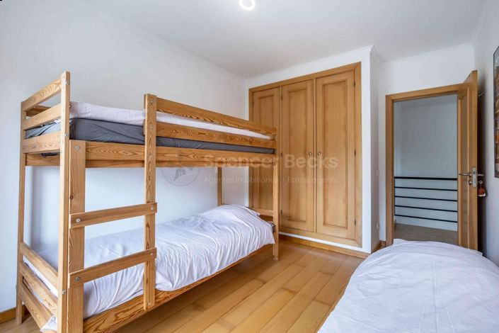 Image No.48-6 Bed House for sale
