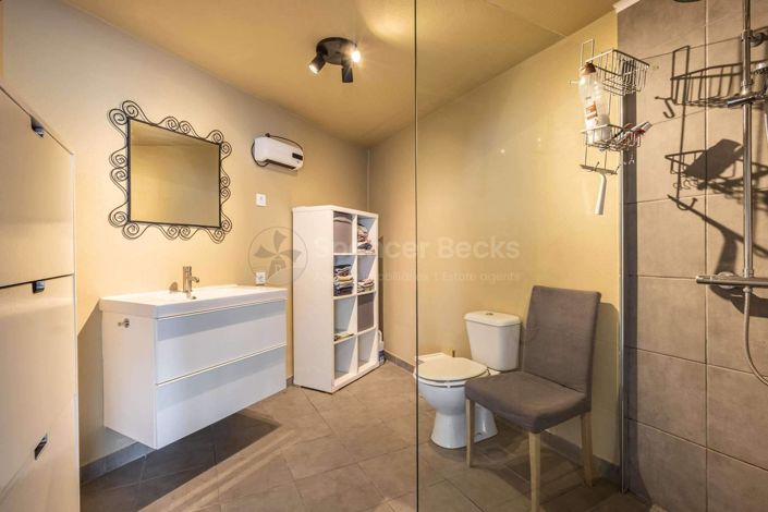 Image No.52-6 Bed House for sale