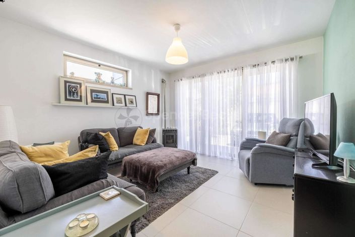 Image No.14-3 Bed House for sale