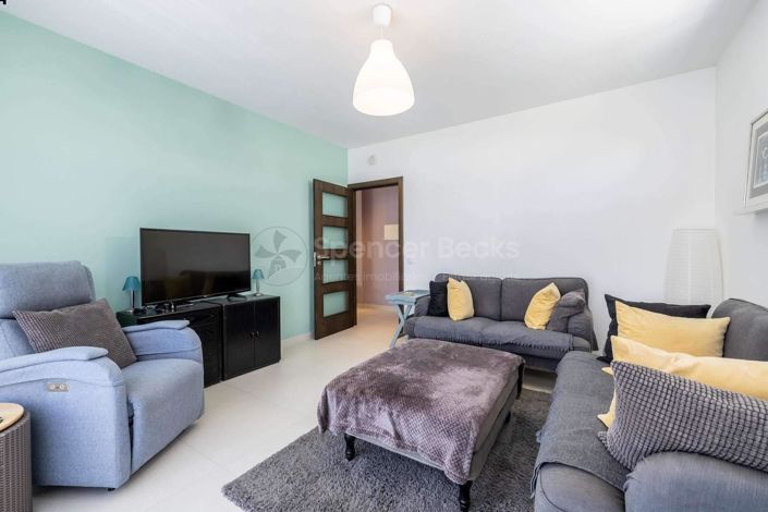 Image No.15-3 Bed House for sale