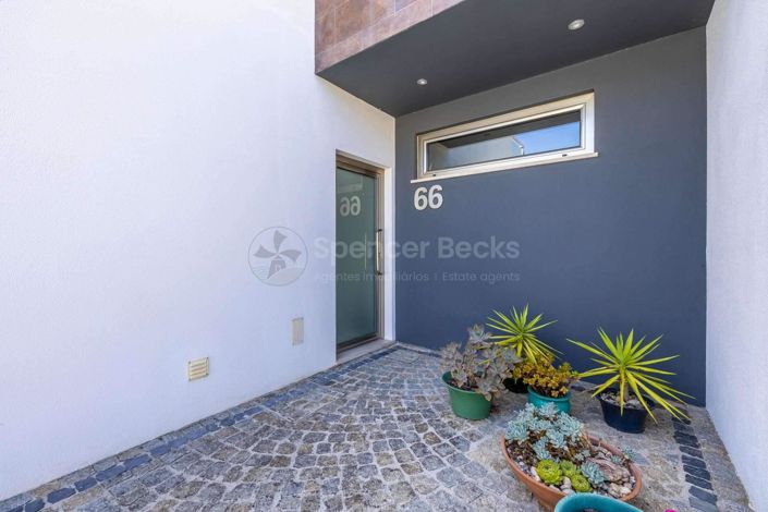 Image No.2-3 Bed House for sale