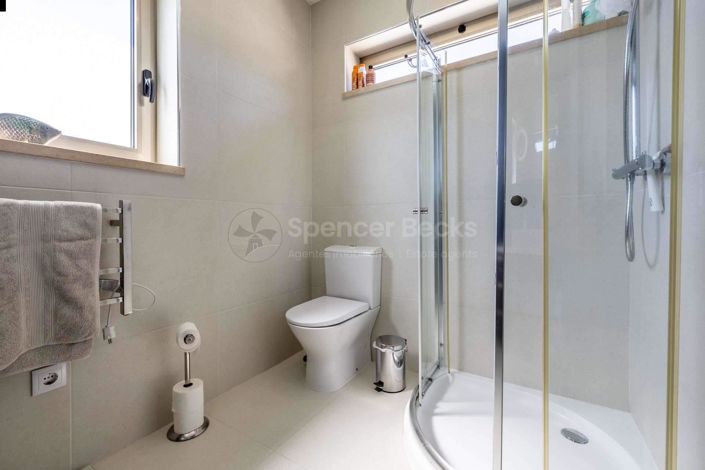 Image No.26-3 Bed House for sale