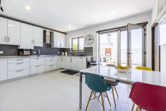 Image No.7-3 Bed House for sale