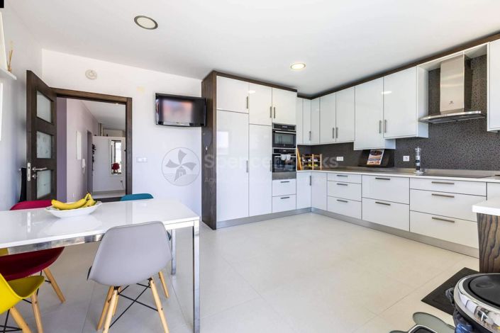 Image No.9-3 Bed House for sale