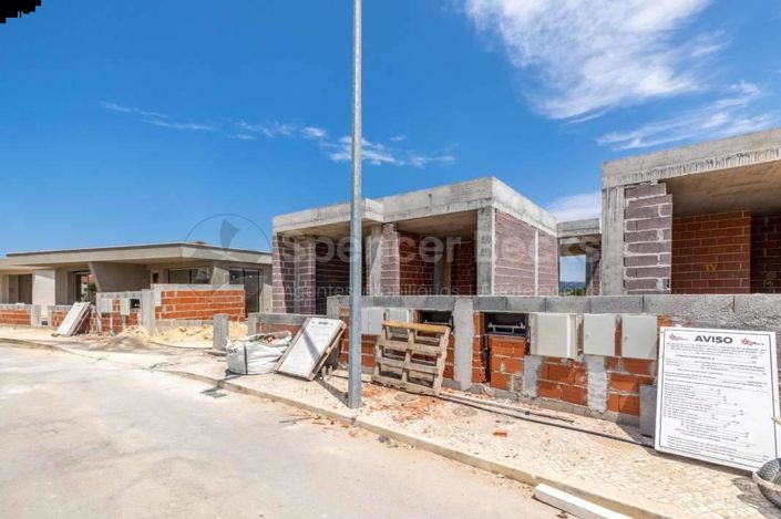 Image No.3-2 Bed House for sale