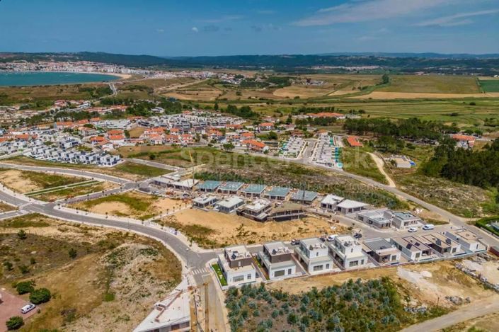 Image No.8-2 Bed House for sale