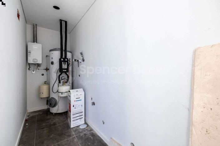 Image No.10-4 Bed House for sale