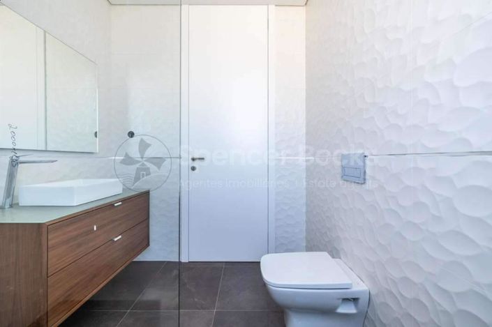 Image No.14-4 Bed House for sale