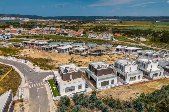 Image No.33-4 Bed House for sale