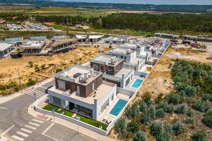 Image No.34-4 Bed House for sale