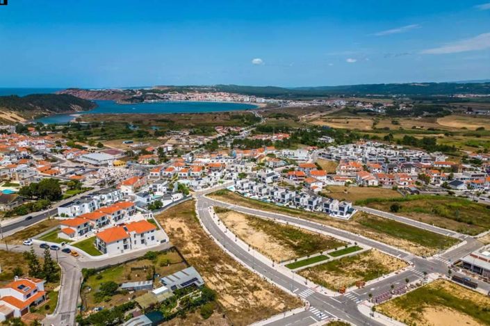 Image No.35-4 Bed House for sale