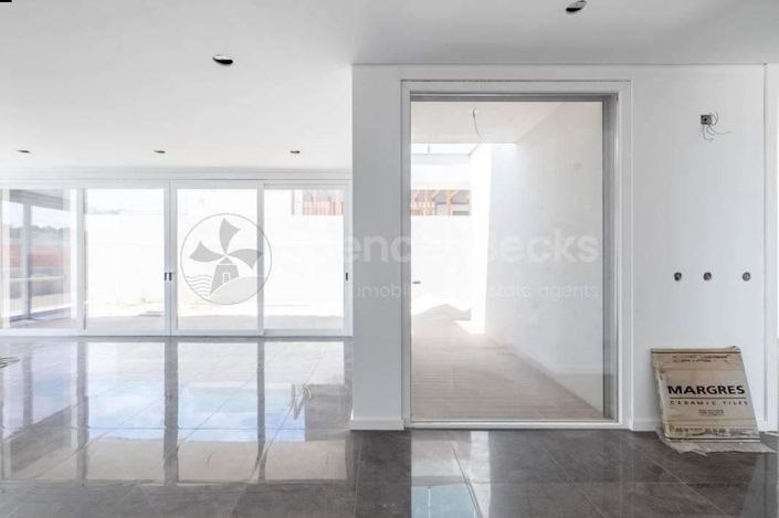 Image No.5-4 Bed House for sale