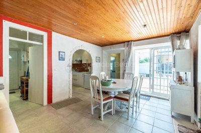 e65cb95d-b3e7-575e-61be-4c37916803db