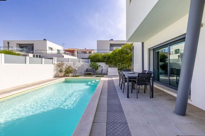 Image No.30-3 Bed House for sale