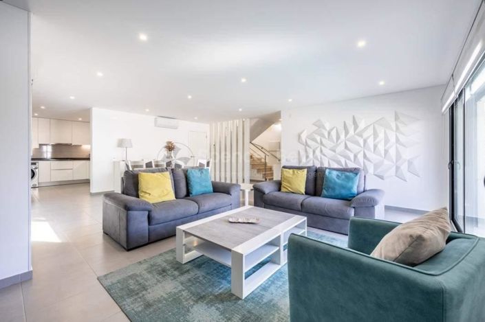 Image No.4-3 Bed House for sale