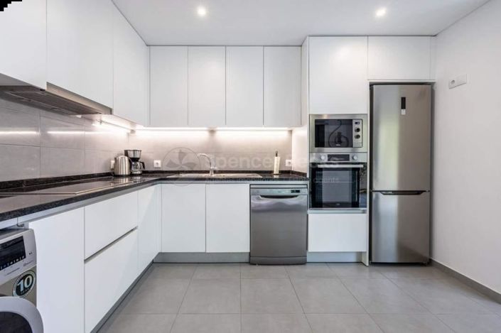 Image No.9-3 Bed House for sale