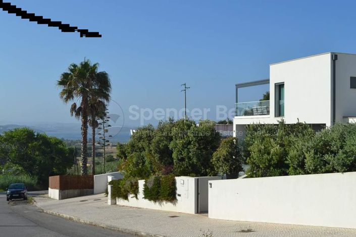 Image No.1-3 Bed House for sale