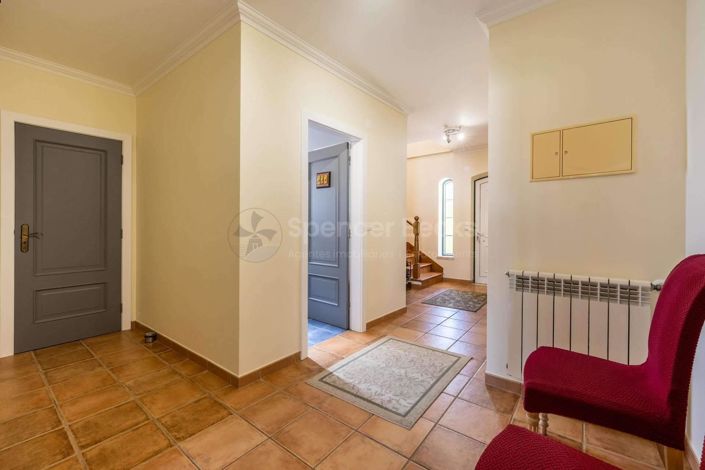 Image No.12-4 Bed House for sale