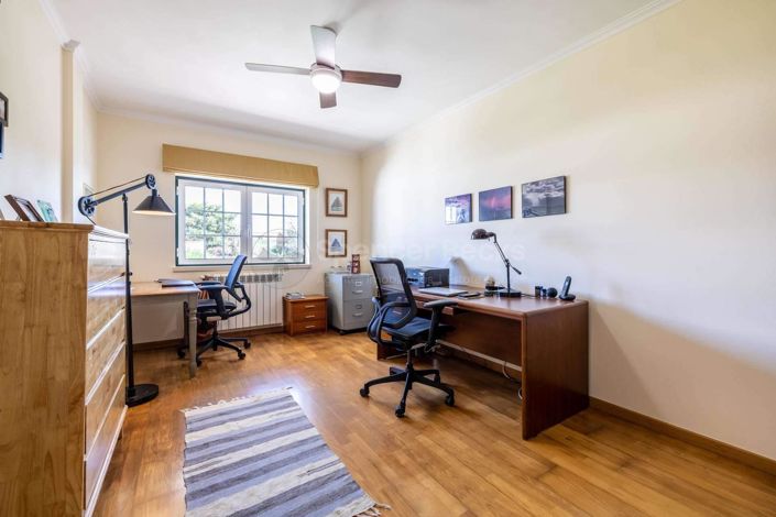 Image No.14-4 Bed House for sale