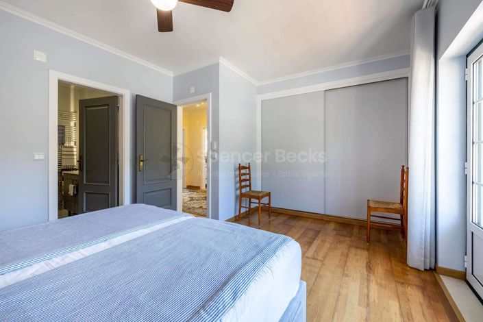 Image No.20-4 Bed House for sale