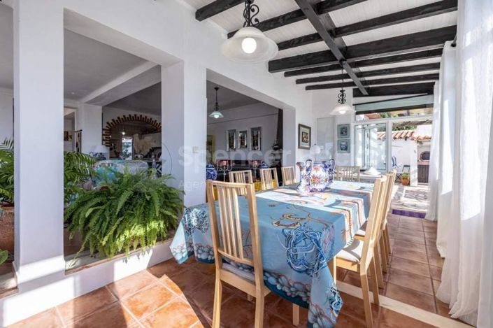 Image No.11-3 Bed House for sale