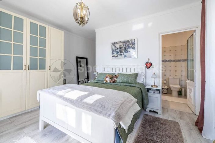 Image No.17-3 Bed House for sale