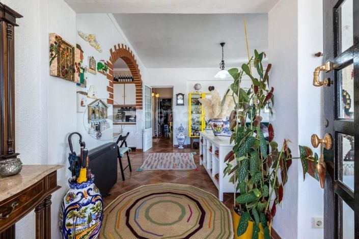 Image No.3-3 Bed House for sale