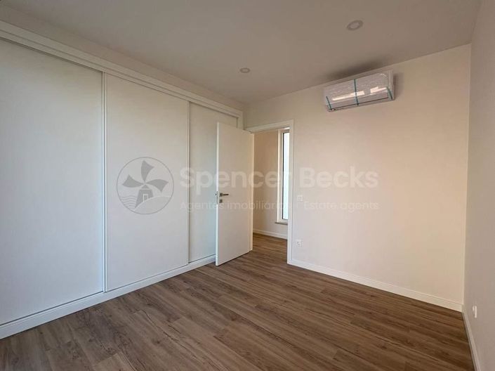 Image No.10-4 Bed House for sale