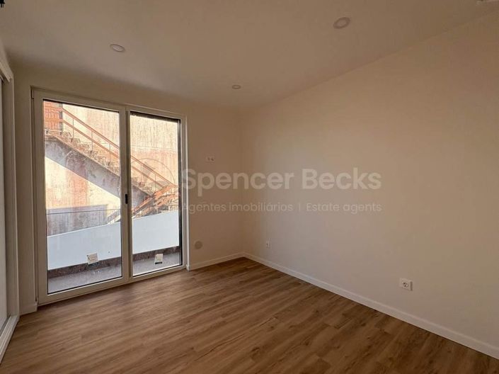 Image No.13-4 Bed House for sale