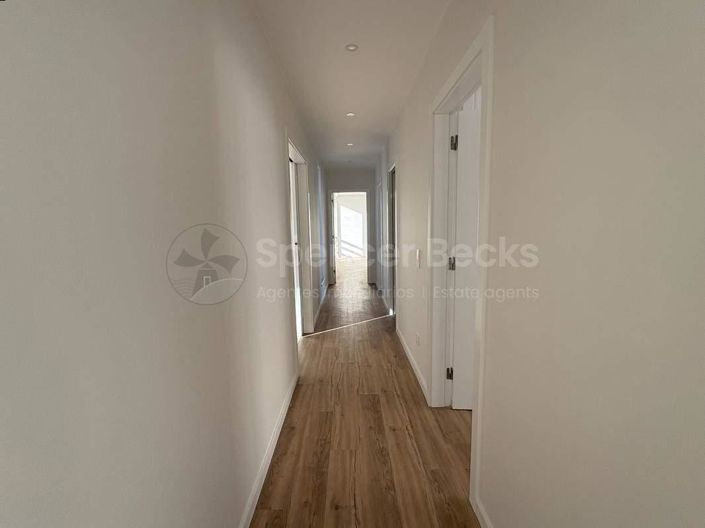 Image No.17-4 Bed House for sale