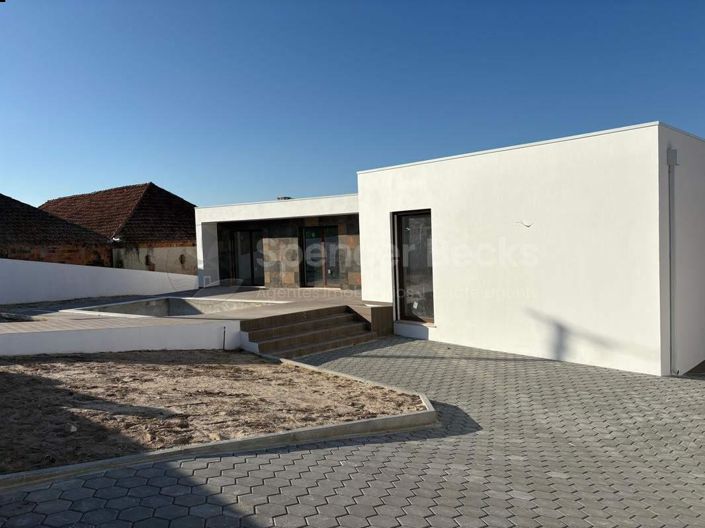 Image No.21-4 Bed House for sale