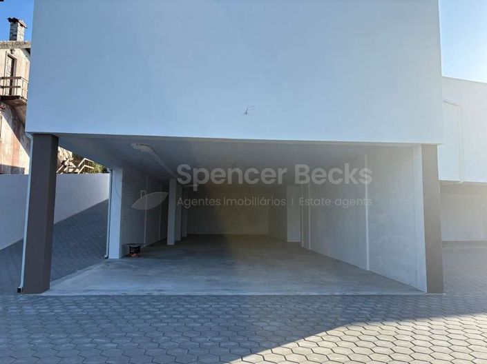 Image No.23-4 Bed House for sale