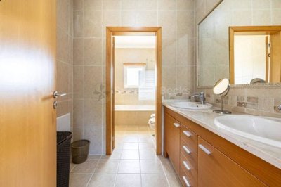 321a7f2d-7d08-9493-df08-a842ca032640