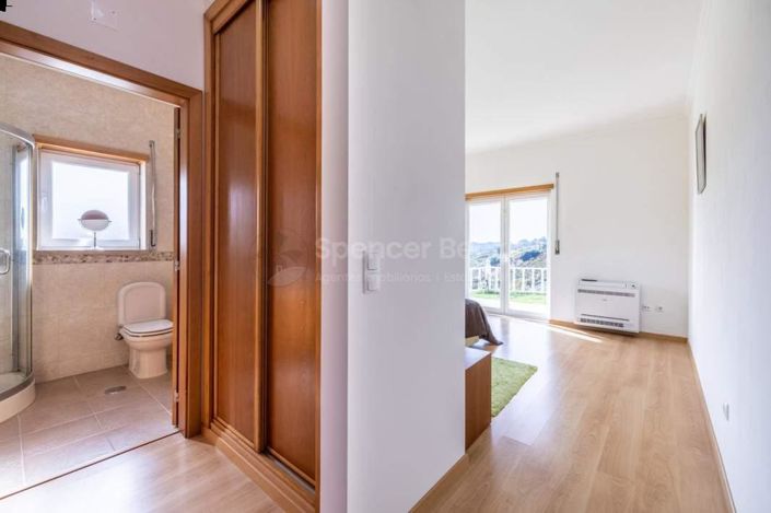 Image No.18-3 Bed House for sale