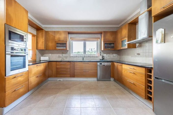 Image No.8-3 Bed House for sale