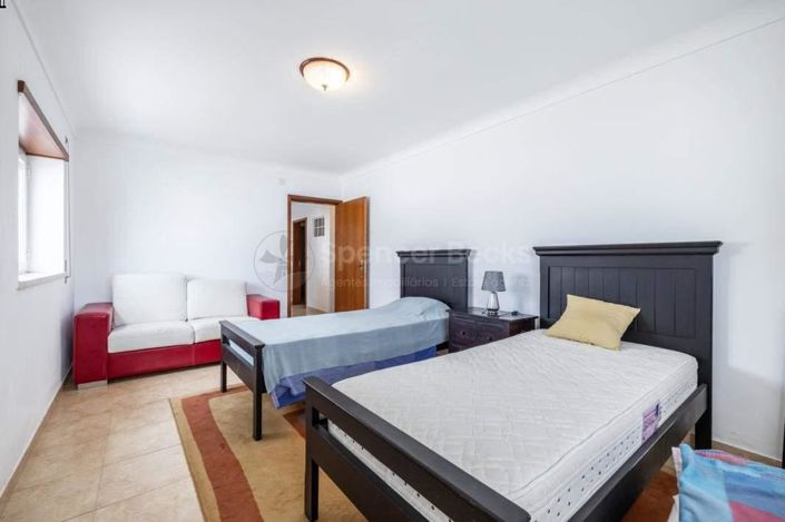 Image No.11-3 Bed House for sale