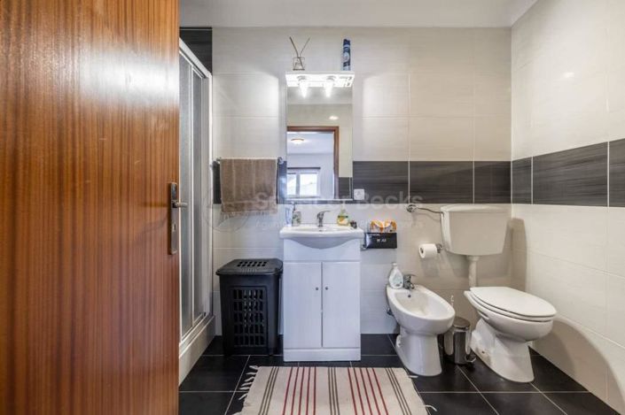 Image No.14-3 Bed House for sale