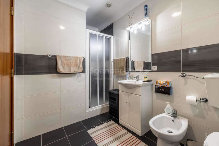 Image No.15-3 Bed House for sale