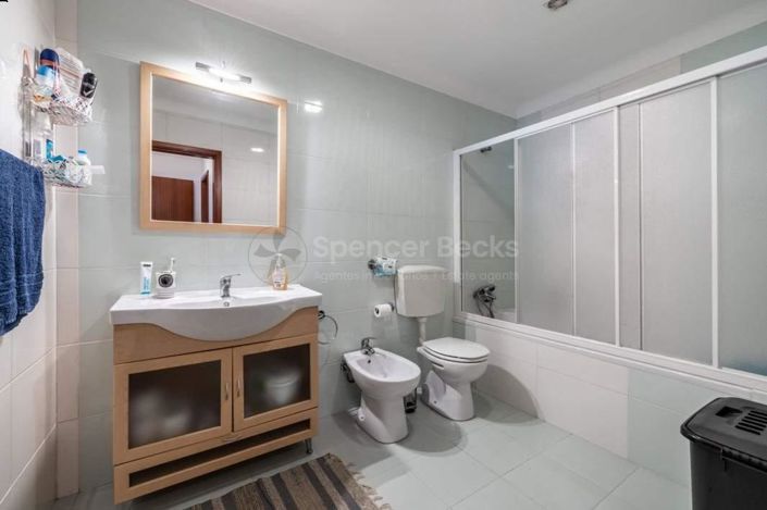 Image No.17-3 Bed House for sale