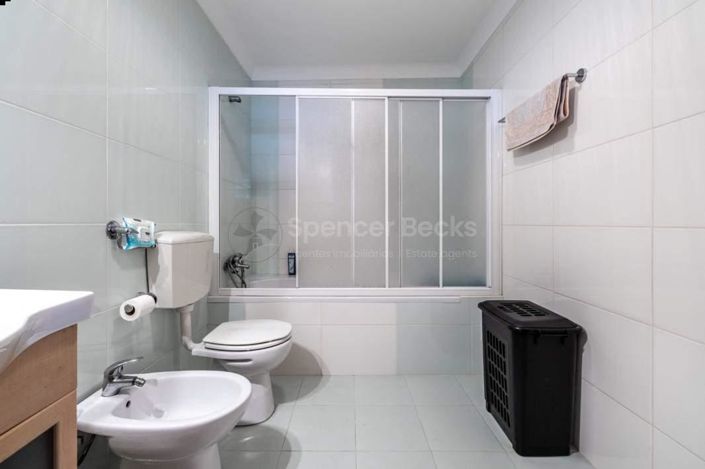 Image No.18-3 Bed House for sale