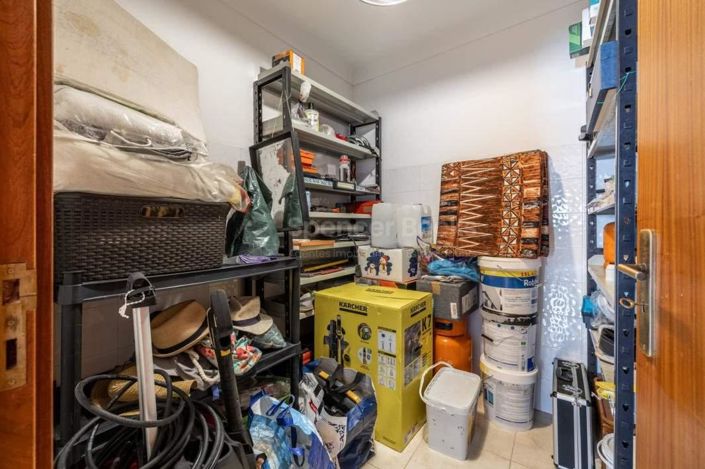 Image No.20-3 Bed House for sale